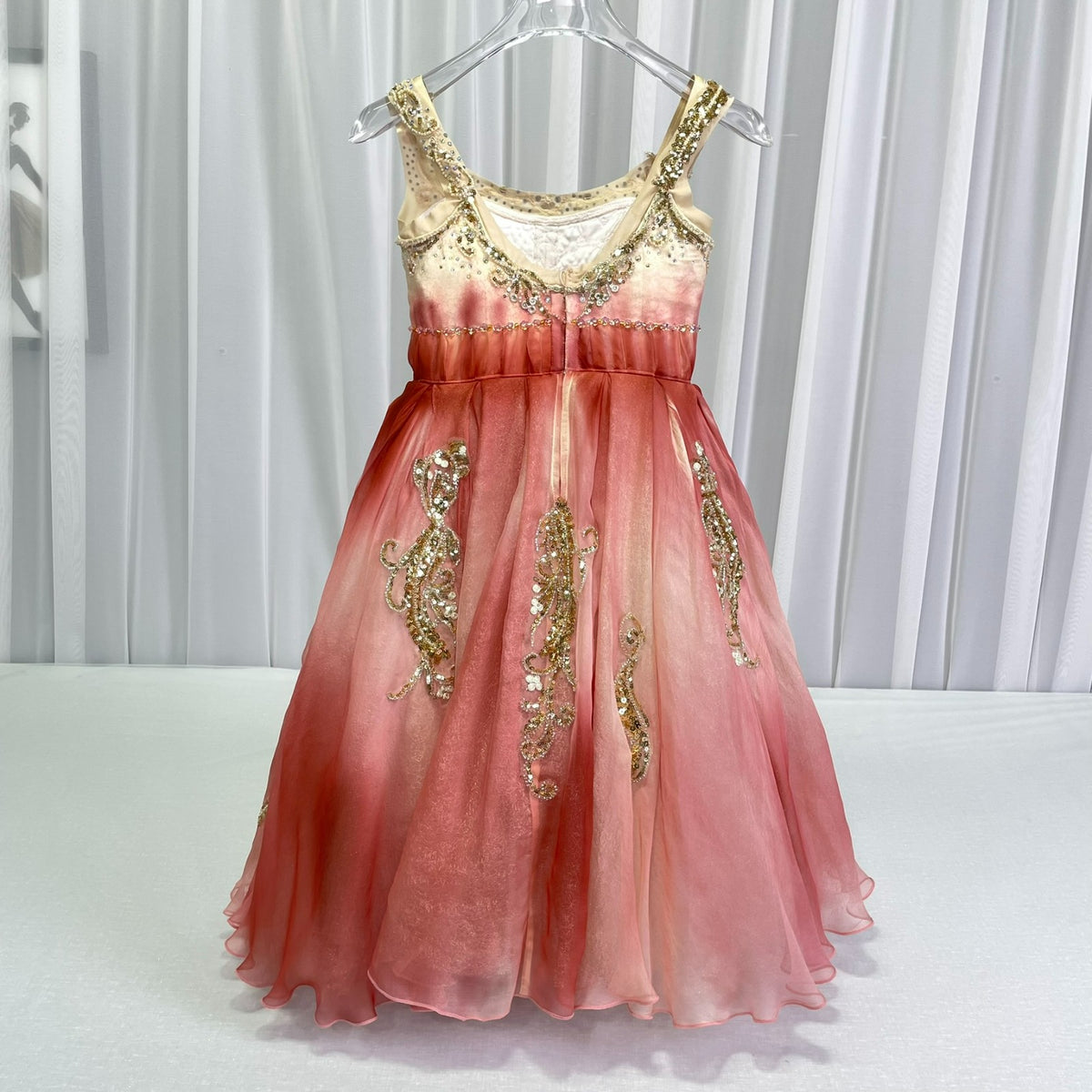 La Bayadere Dance with Scarves
